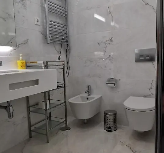 Azores - Casas Da Ladeira * Ponta Delgada (Sao Miguel)