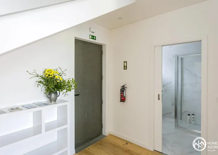 Azores - Casas Da Ladeira * Ponta Delgada (Sao Miguel)