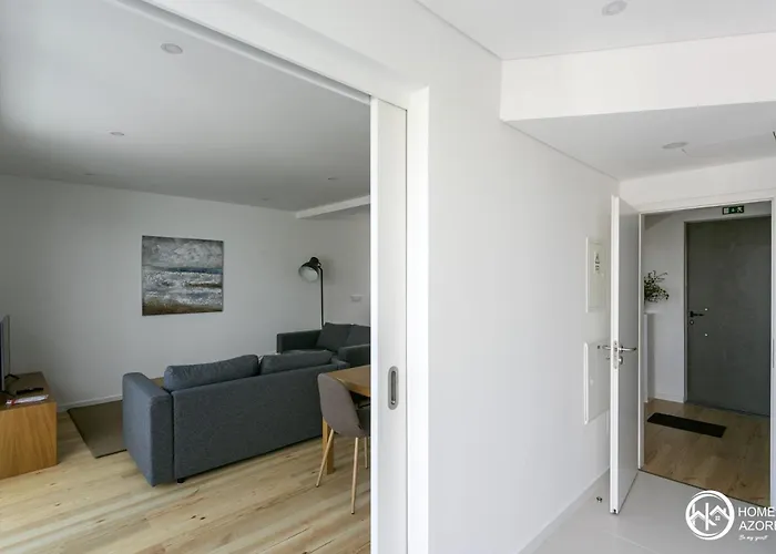 Azores - Casas Da Ladeira * Ponta Delgada (Sao Miguel)