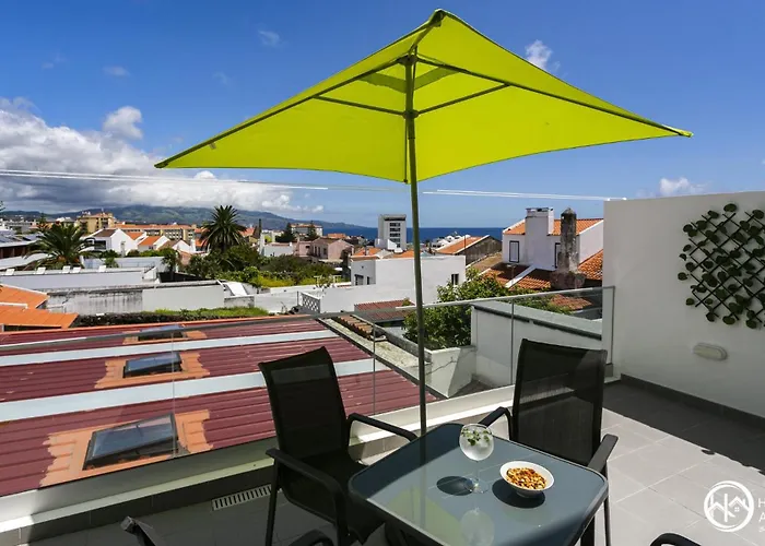 Azores - Casas Da Ladeira * Ponta Delgada (Sao Miguel)